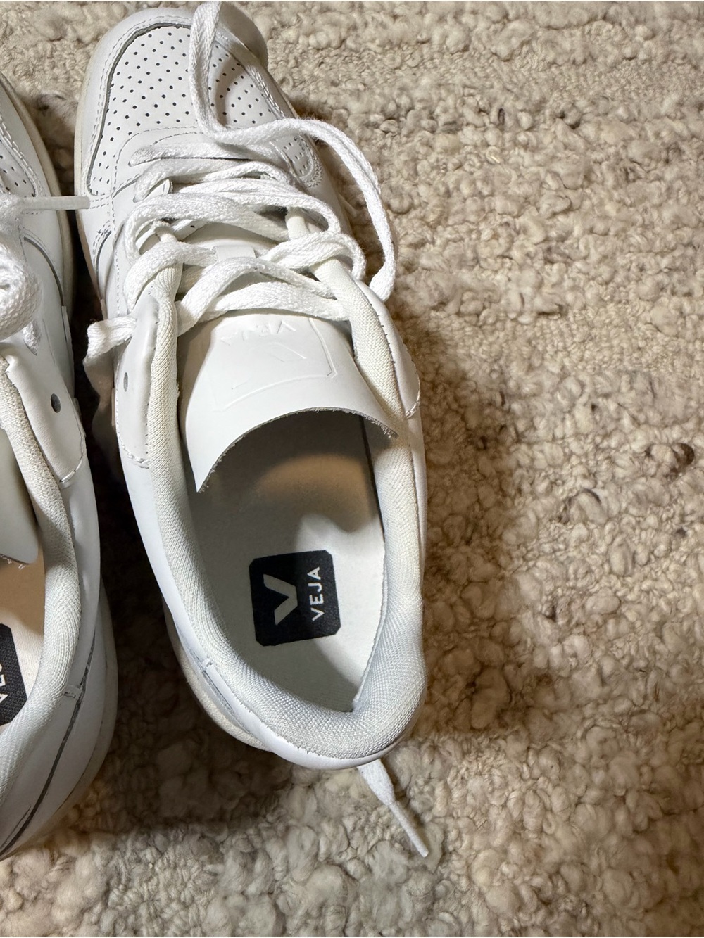 Veja White Leather Low-Top Sneakers - Picture 3 of 6